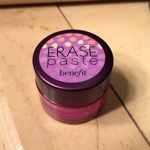 Benefit erase paste